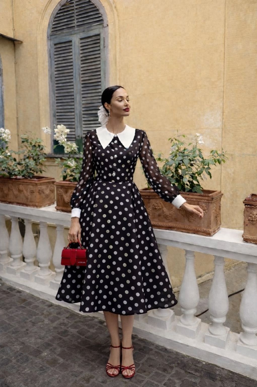 ROCHIE NEAGRA VOAL BULINE